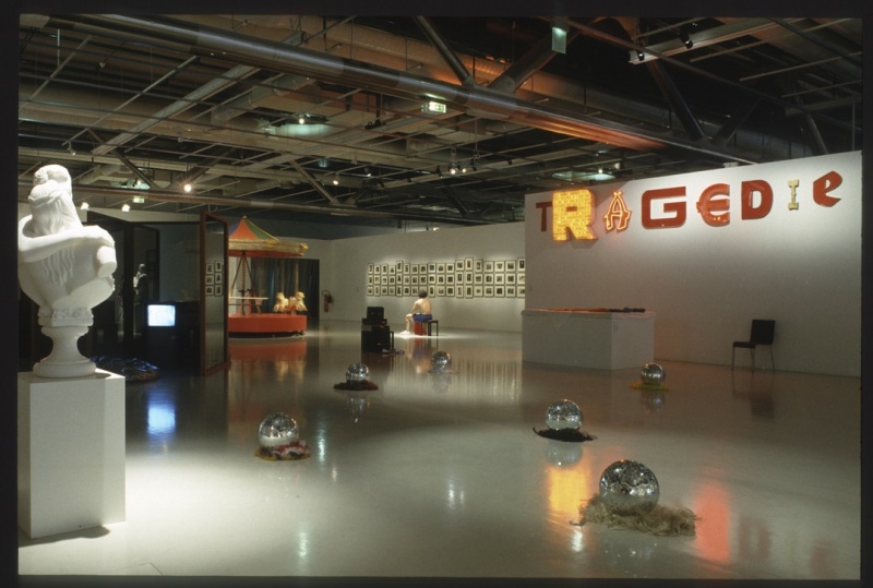 Fichier:Au dela du spectacle vue d'exposition.jpg